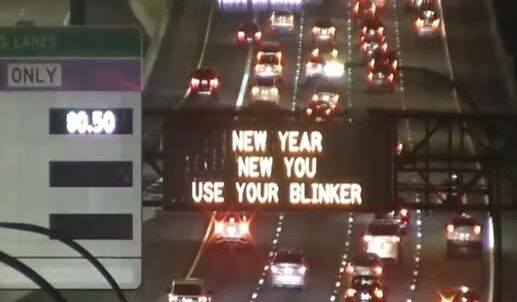 Image for the Tweet beginning: Steps to change lanes safely:

1.